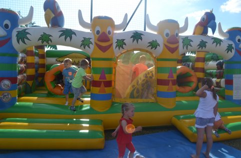 Otwarcie boiska sportowego w Chmielku - 27 maja 2018r.